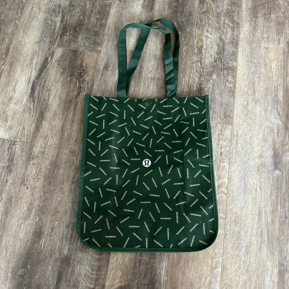New! Lululemon 🍋 Large Reusable Bag 2024 Holiday Season - Picture 2 of 4